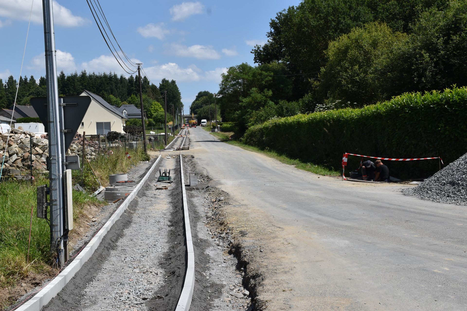 Chemin piétonnier – Launay